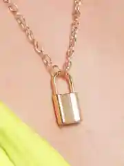 Золотой цепочка с замком