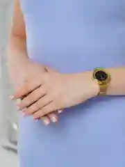 Часы наручные женские на ремешке