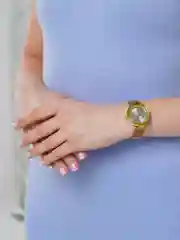 Часы наручные женские на ремешке