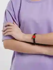 Алый браслеты на руку