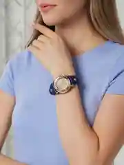 Темно-синий часы наручные