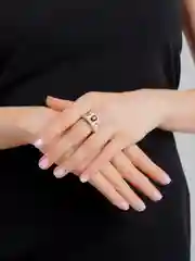 Аметистовый кольца из эпоксидной смолы с камнем