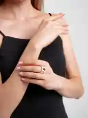 Аметистовый кольца из эпоксидной смолы с камнем