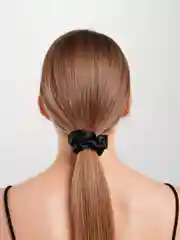 Черный резинка для волос, атласная