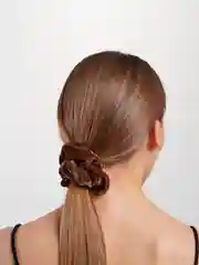 Белый резинка для волос бархатная