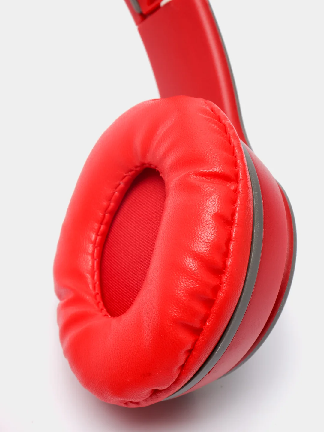 Красный беспроводные стерео наушники P47 Wireless Bluetooth 5.0 EDR  с микрофоном