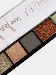 Оливковый матовые тени и глиттер Dodo Girl 3d eyeshadow