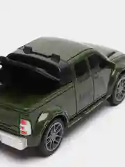 Зеленый машина инерционная