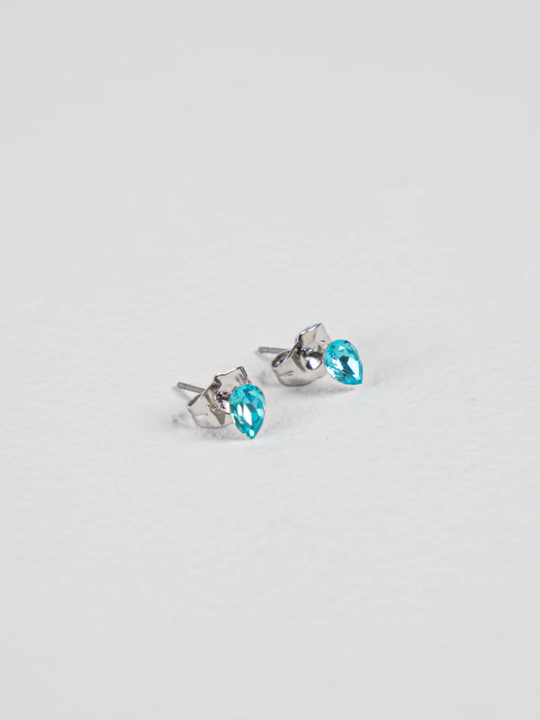 Багровый серьги-гвоздики Swarovski Xuping