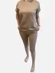 Бежевый костюм женский повседневный