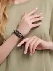 Угольный браслет