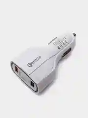 Белый автомобильное зарядное устройство 2 USB и Type C