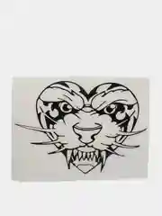 Черный переливающаяся наклейка Tiger sticker "Тигр в сердце", без фона