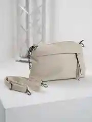 Слоновая кость сумка женская из экокожи, кросс-боди, с плечевым ремнем и цепочкой