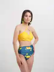 Желтый раздельный купальник с принтом