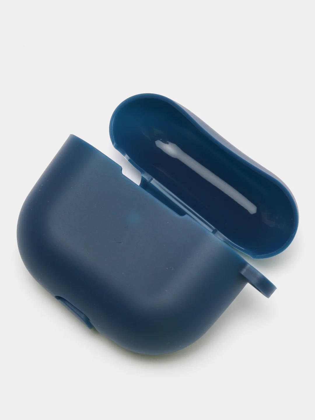 Темно-синий силиконовый чехол для наушников Apple Airpods 3 с карабином в комплекте