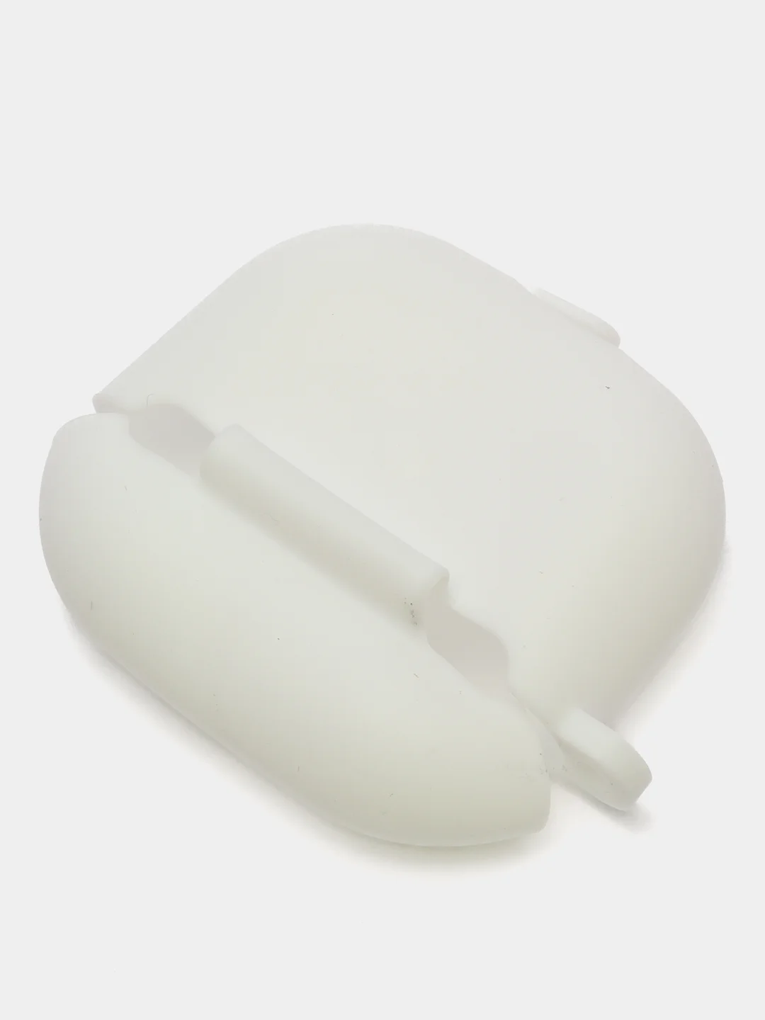 Белый силиконовый чехол для наушников Apple Airpods 3 с карабином в комплекте