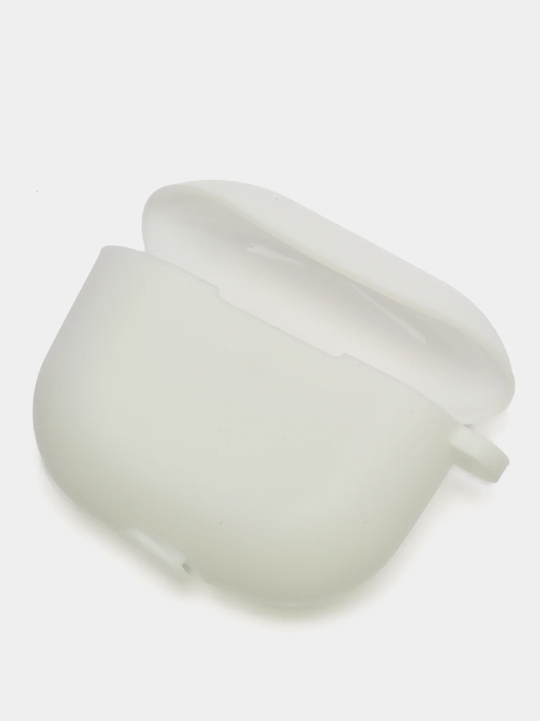 Белый силиконовый чехол для наушников Apple Airpods 3 с карабином в комплекте