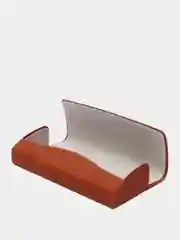 Коричневый футляр для очков