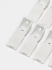Белый уголок мебельный, пластик
