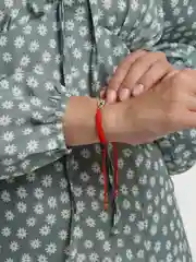Синий браслет "Красная нить"