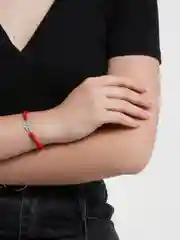 Угольный браслет красная нить