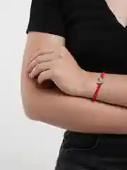 Хром браслет красная нить