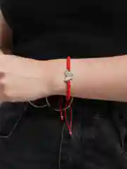 Хром браслет красная нить