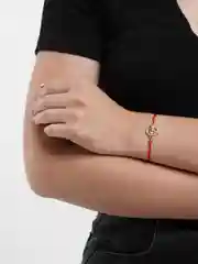 Слоновая кость браслет красная нить