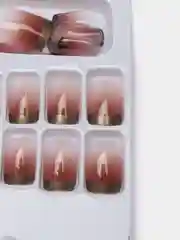 Золотой накладные ногти с дизайном