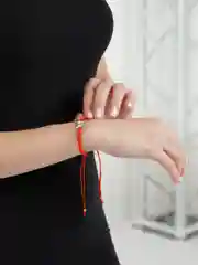 Хром браслет красная нить