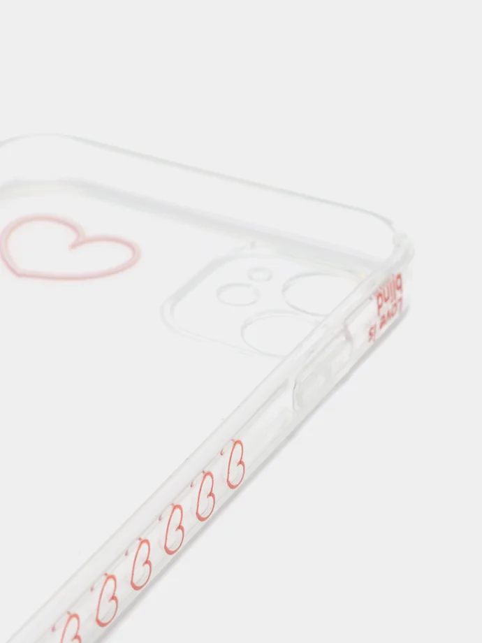 Алый чехол на iPhone 4