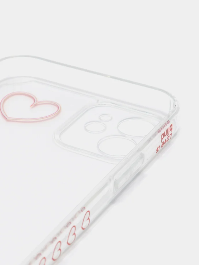Алый чехол на iPhone 4