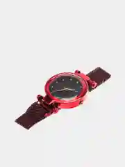 Женские часы с магнитным ремешком