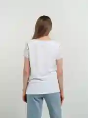 Женская футболка с пайетками
