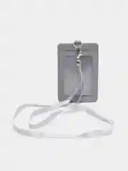 Серый металлик бейдж с лентой