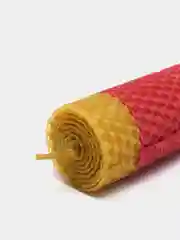 Алый свеча из вощины