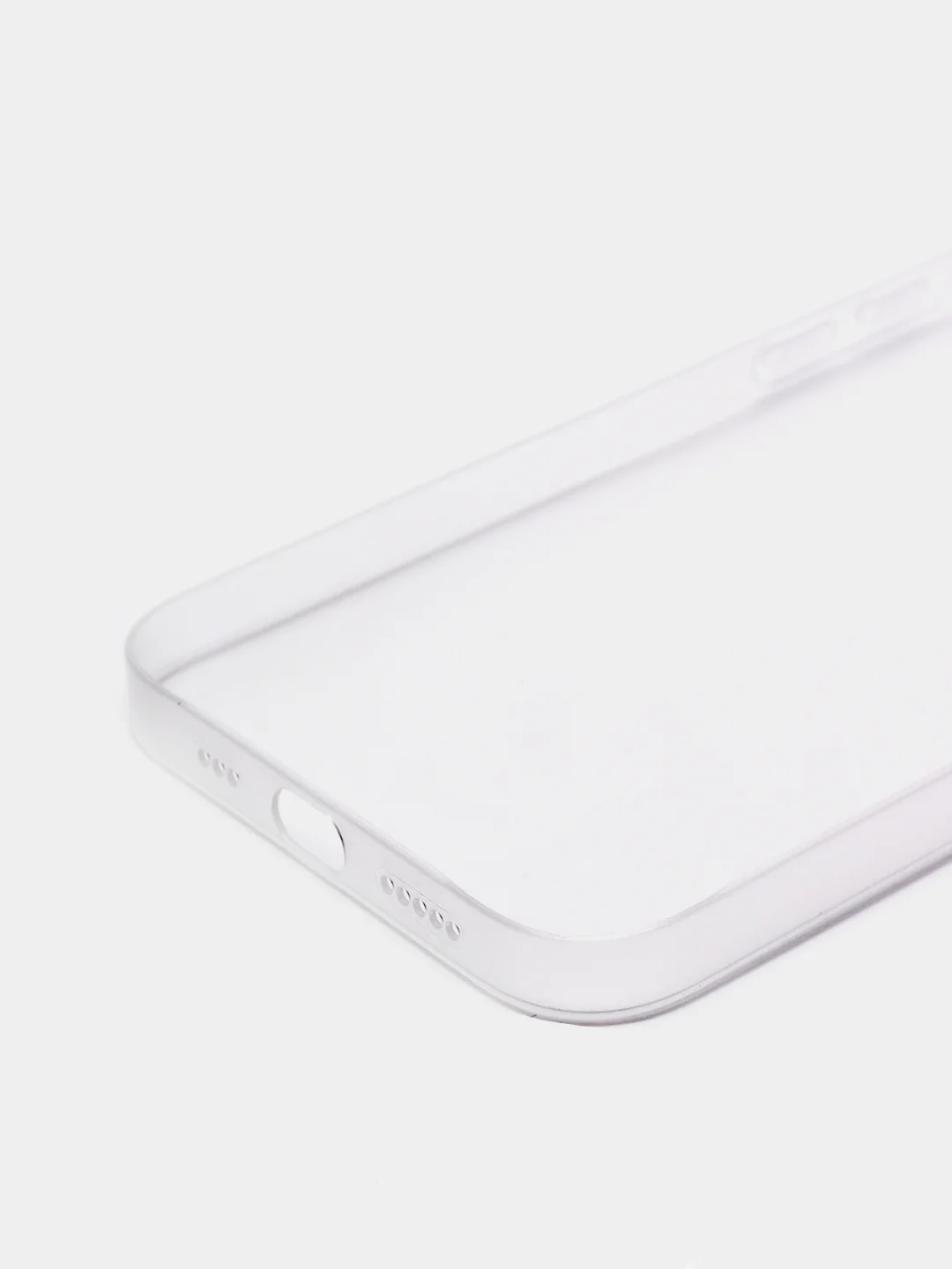 Белый чехол для iPhone 12 Pro пластиковый матовый ультратонкий с защитой камеры