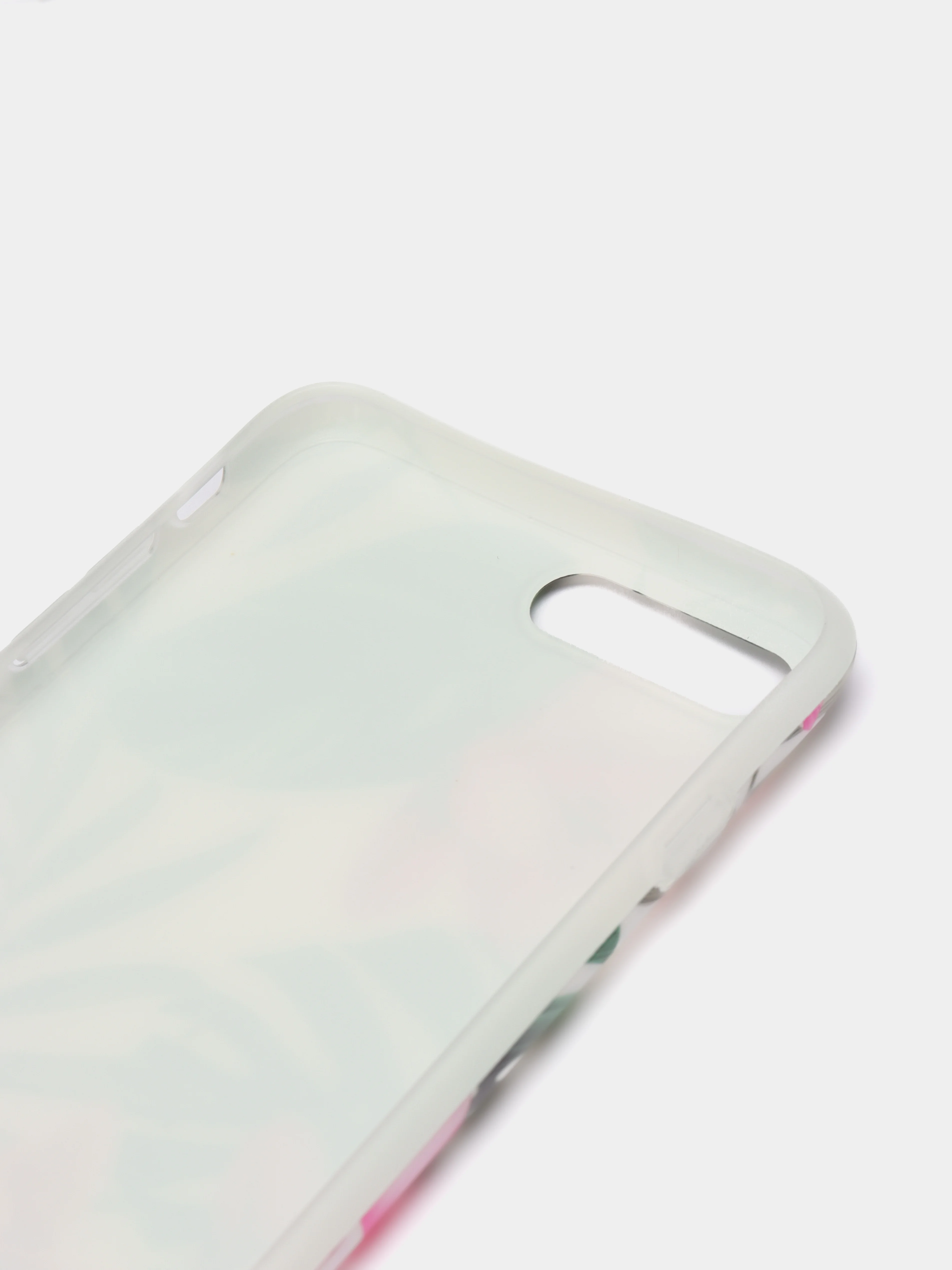Розовый чехол для IPhone