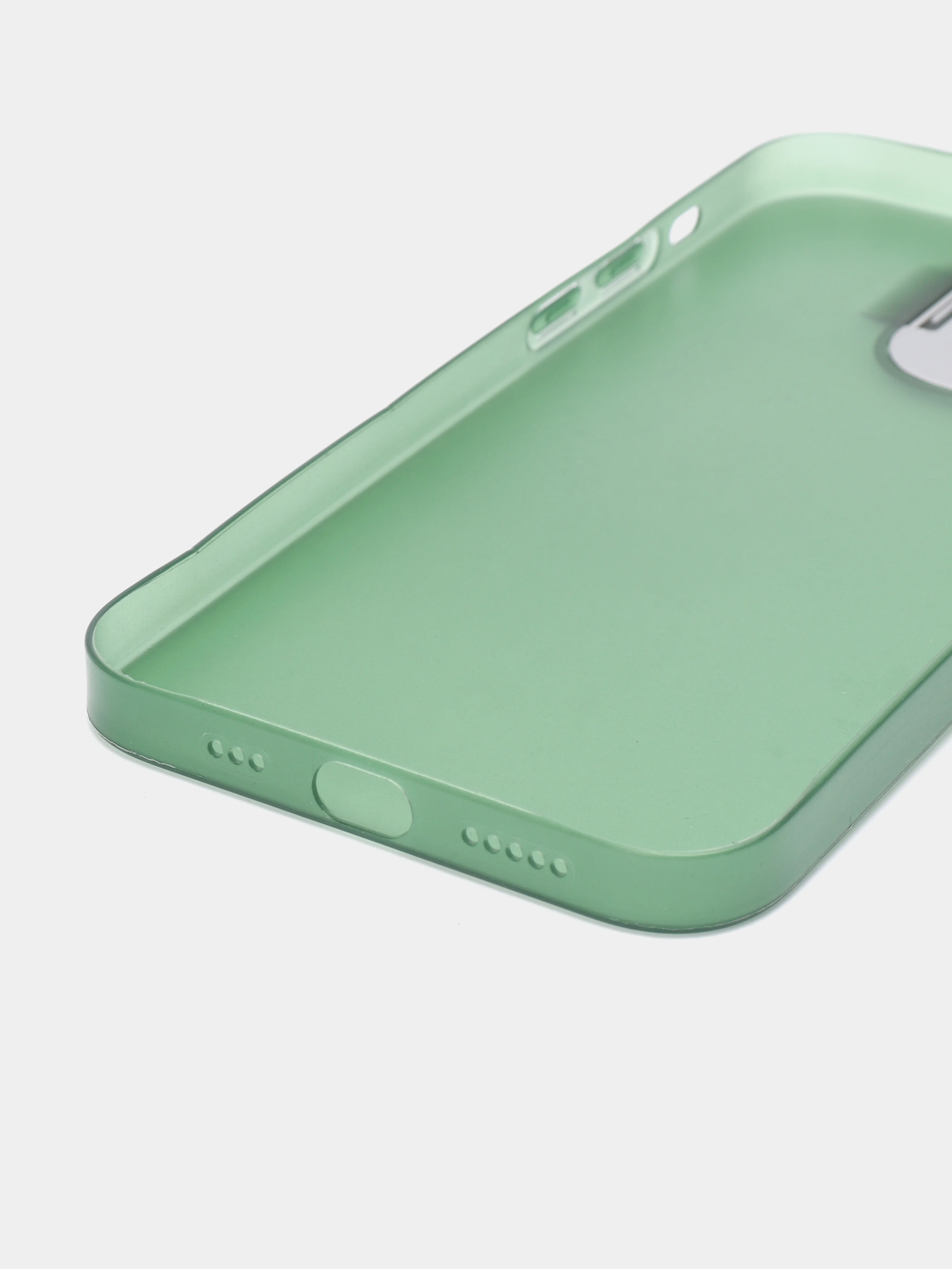 Зеленый чехол для iPhone 12 Pro пластиковый матовый ультратонкий с защитой камеры
