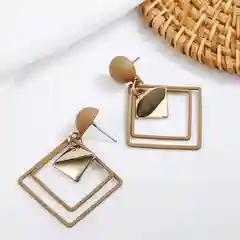 Бежевый серьги женские