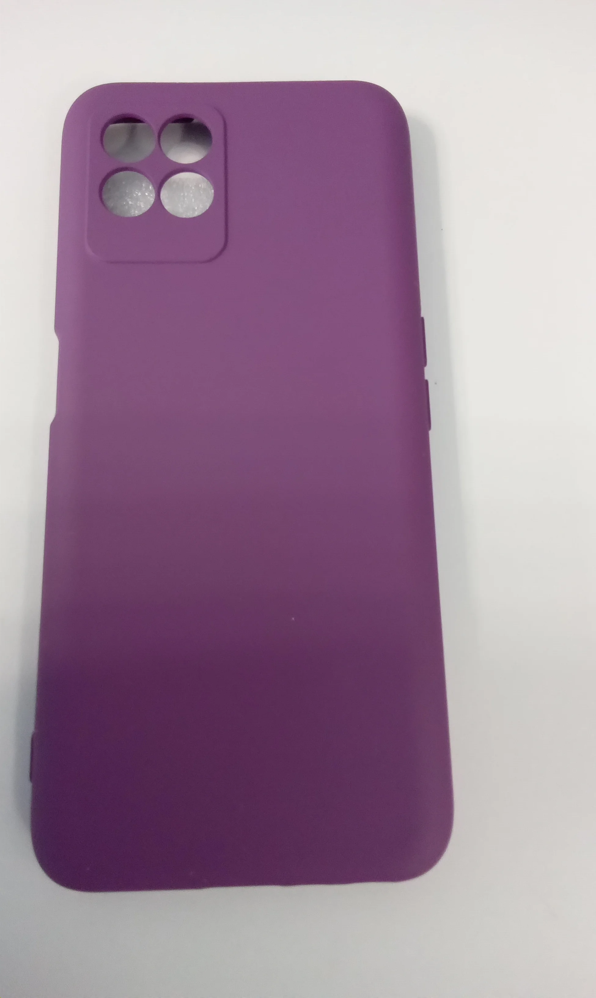 Фиолетовый чехол с защитой камеры и бархатом внутри Realme 8i