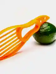 Оранжевый нож для резки и очистки фруктов и овощей