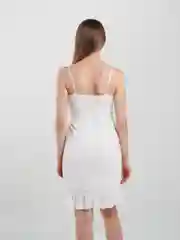 Белый легкое платье сарафан с кружевным шитьем