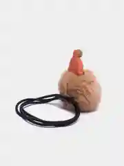 Бежевый резинки с меховым шариком