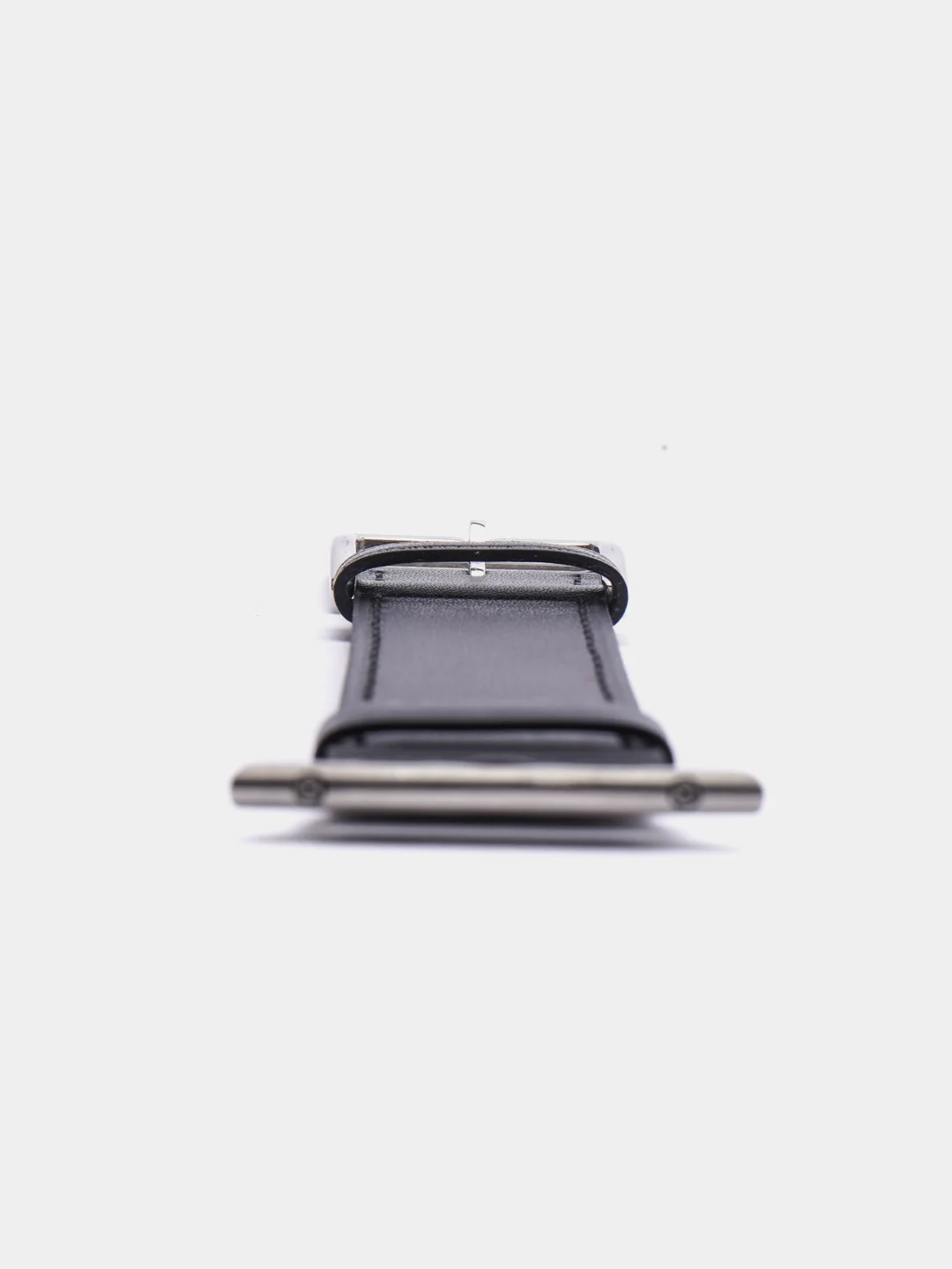 Черный кожаный ремешок для Apple Watch