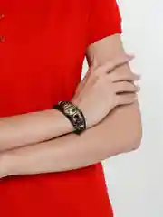 Черный браслет-оберег