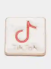 Коралловый брошь "TikTok"