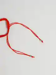 Серый браслет красная нить
