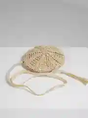Бежевый плетёная круглая женская сумка-мессенджер из ротанга